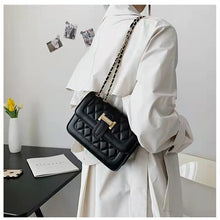 Load image into Gallery viewer, Luxury female bag 2022 new Korean fashion chain messenger bag casual texture single shoulder bag female bag