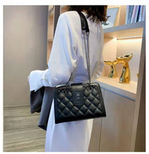 Load image into Gallery viewer, Luxury high-end design brand handbags 2021 new rhombus chain shoulder simple embroidered thread retro messenger bag