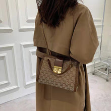 Load image into Gallery viewer, Luxury metal chain small square bag with metal buckle fashion all-match shoulder bag