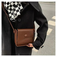 Load image into Gallery viewer, Luxury retro female bag texture casual simple western style one shoulder messenger small square bag wallet