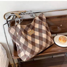 Load image into Gallery viewer, Luxury women&#39;s bag 2022 new wild high-end brand large-capacity western style one-shoulder tote bag