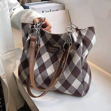 Load image into Gallery viewer, Luxury women&#39;s bag 2022 new wild high-end brand large-capacity western style one-shoulder tote bag