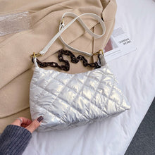 Load image into Gallery viewer, Marca designer feminina 2021 inverno na moda senhora acolchoado bolsa de ombro pequena marca bolsas crossbody sacos