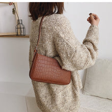 Load image into Gallery viewer, Messenger Handbags Retro Alligator Pattern Women shoulder bags Flap New PU Leather Casual Solid crossbody bags for women Bolsas