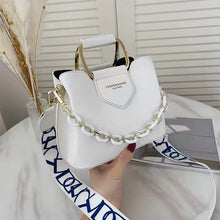 Load image into Gallery viewer, Pequeno couro do plutônio bolsa de ombro crossbody com alça curta para as mulheres  hit inverno moda casual bolsas e bolsas