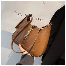 Load image into Gallery viewer, Personalized lock 2021 new fashion retro messenger bag ladies underarm commuter big bag