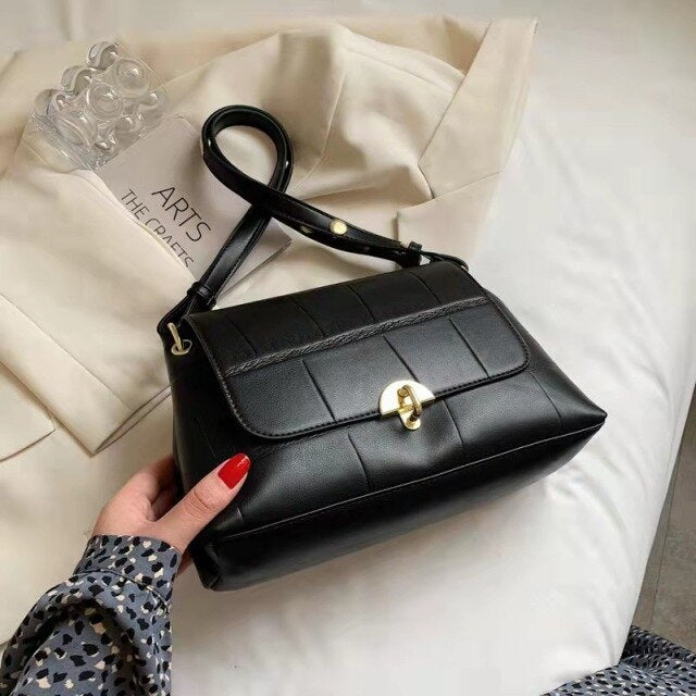 Premium texture small bag 2021 new all-match crossbody shoulder armpit fashion small square one drop delivery