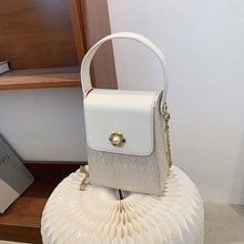Load image into Gallery viewer, Retro caixa designer pequeno totes carta couro do plutônio sacos crossbody para as mulheres 2022 clássico feminino corrente bols