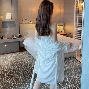 Sexy Pajamas Women&#39;S Sleepwear Robe Autumn And Winter Gold Velvet Nightgown 2 Piece Set Lace Suspender Nightdress Women Homewear