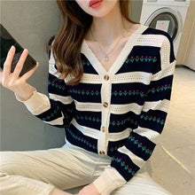 Load image into Gallery viewer, Spring Autumn Retro Flower Start Sweater For Women Jacket Sweet Casual All-match Blouse Ladies Cardigan Stitching Loose Sweater