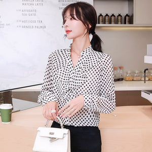 Spring new Korean style loose polka dot chiffon shirt female design sense niche V-neck blouse
