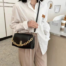 Load image into Gallery viewer, The new Korean version of retro fashion simple one-shoulder messenger chain portable small square bag
