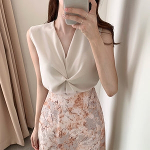 V-neck Twisted Sleeveless Shirt Simple Korean Chic Office Lady Solid Women Tops Elegant Temperament All Match Summer Blusas Moda