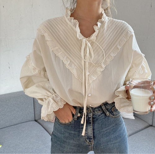 Vintage Folds Patchwork Lace Blouses Women Elegant Lace-up Flare Sleeve Loose Female Shirts Single-breasted 2022 Spring Blusas