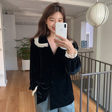 Load image into Gallery viewer, Vintage Lace Patchwork Velvet Blouse Women Turn Down Collar Long Sleeve Elegant Korean Style Woman Shirts Spring Autumn Tops