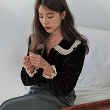 Load image into Gallery viewer, Vintage Lace Patchwork Velvet Blouse Women Turn Down Collar Long Sleeve Elegant Korean Style Woman Shirts Spring Autumn Tops