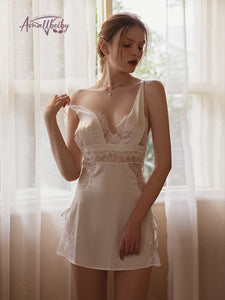 Winter Night Sleepwear Temptation Lace Cutout Backless Silk Nightdress Beauty Back Romantic Lingerie Nighties for Women