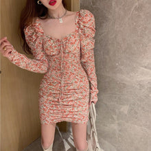 Load image into Gallery viewer, Women Floral Puff Dress Fashion Retro French Sexy Pleated Slim Long-Sleeve Dresses Autumn Temperament Fit Hip Dress Short Skirt