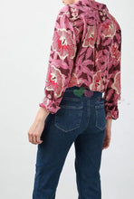 Load image into Gallery viewer, Women Shirt 2021 Spring and Summer New Ladies Stitching 100% Silk Suit Collar Long-sleeved Shirt