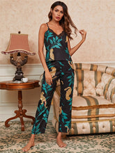 Load image into Gallery viewer, Women&#39;s Capri Sets Print Sleepwear Summer Vacation Pajamas Pjs Sexy Lace Trim Cami Top and Pants Suit