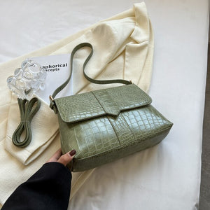 Women&#39;s new style shoulder bag stone grain messenger bag flip type women&#39;s bag zipper women&#39;s bag