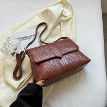 Load image into Gallery viewer, Women&#39;s new style shoulder bag stone grain messenger bag flip type women&#39;s bag zipper women&#39;s bag
