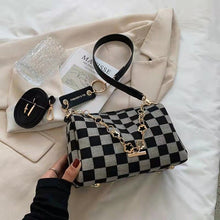 Load image into Gallery viewer, Xadrez tecelagem balde crossbody sacos para as mulheres 2021 viagens simples marca de luxo designer ombro senhoras bolsas e bols