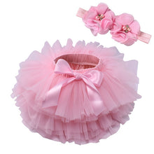 Load image into Gallery viewer, baby girls tulle bloomers Infant newborn tutu diapers cover 2pcs short skirts and flower headband Baby party photograph clothes