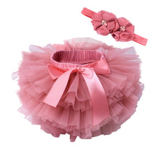 Load image into Gallery viewer, baby girls tulle bloomers Infant newborn tutu diapers cover 2pcs short skirts and flower headband Baby party photograph clothes